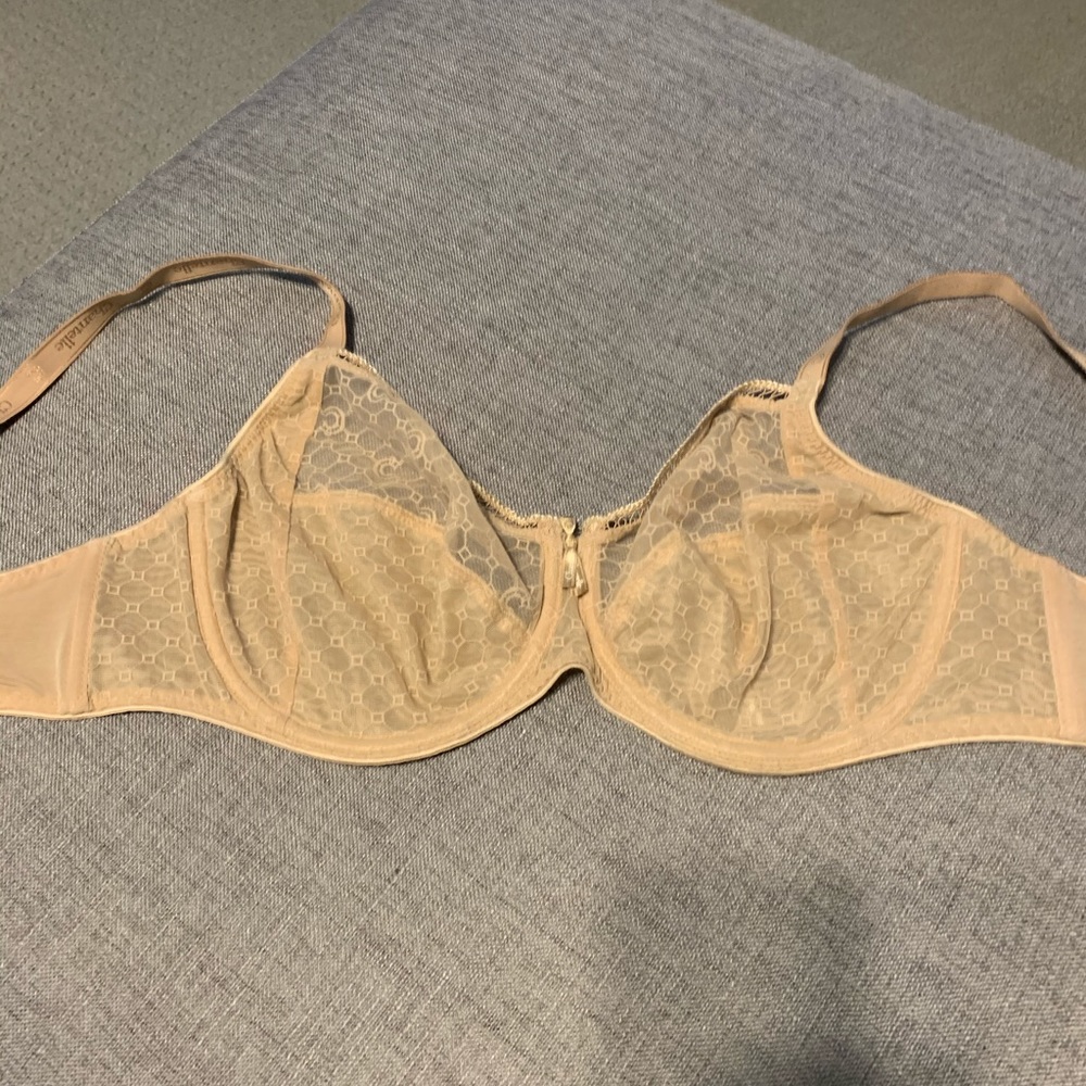 36DD Chantelle Logo Unlined Underwire Bra Nude